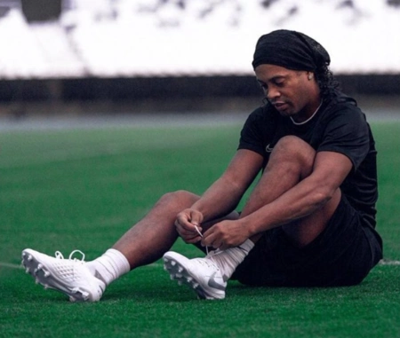 疑是一记重 疑是一记重